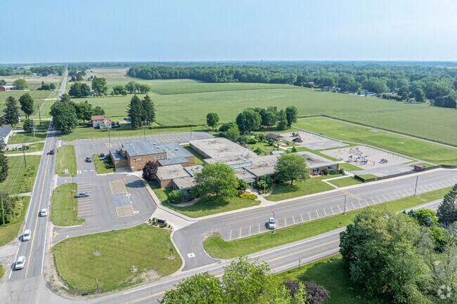 Hollywood Elementary School is located in Stevensville, Michigan.