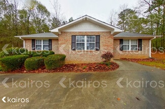 400 Beaver Pointe Dr, Winterville, GA 30683