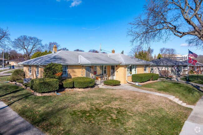 Ranch homes on one of Eckel Woods tree lined streets.