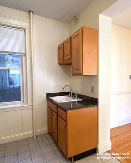 35 Queensberry St unit 6, Boston, MA 02215 - photo 3