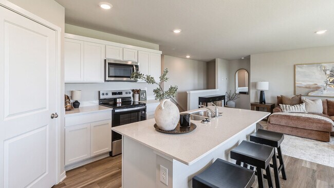 2826 Brook View Dr, Des Moines, IA 50317 - photo 7