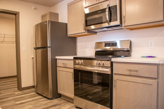 Peter Park, Eau Claire, WI 54701 - photo 2