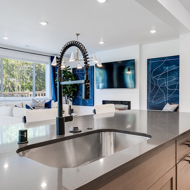 32415 Myrtle Ave SE, Black Diamond, WA 98010 - photo 3