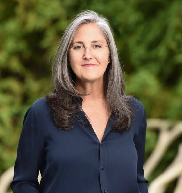 Lynn Romanek-Holstein