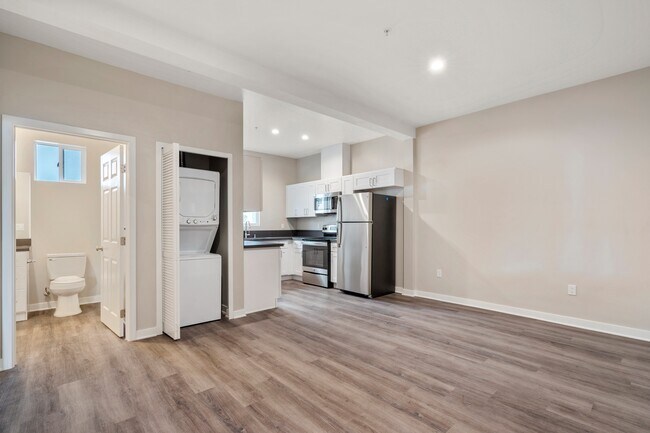 Arrive at the Retreat, Thousand Oaks, CA 91360 - photo 6