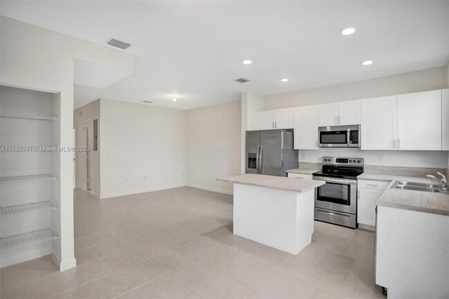 11831 SW 247th Terrace, Homestead, FL 33032 - photo 2