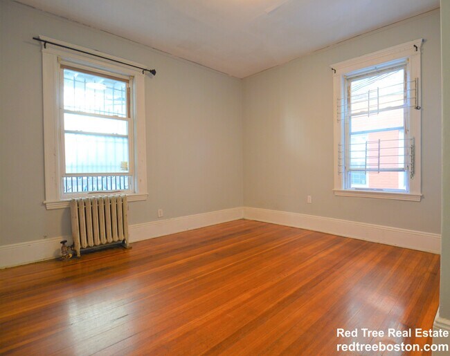 31 Chester St unit 1, Allston, MA 02134 - photo 2