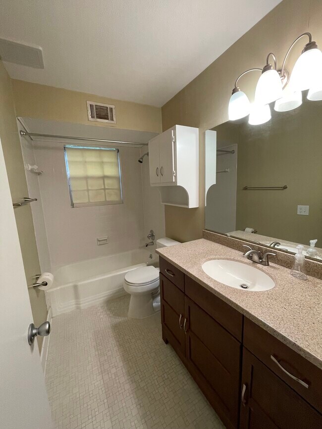 2105 Young St unit A, Columbus, GA 31906 - photo 6