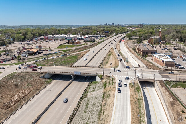 Interstate 94 is located just south of Roosevelt-Phalen Center and offers convenient access to St. Paul, Minneapolis, and beyond.