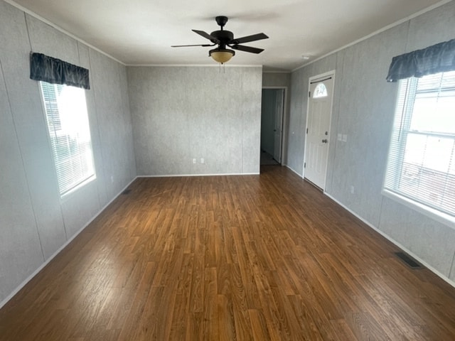 33 Geneva Rd, Lakehurst, NJ 08733 - photo 2