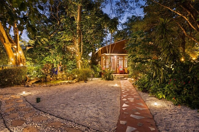 11612 NE 6th Ave, Biscayne Park, FL 33161 - photo 3