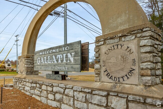 Gallatin has a new sign renovated by the Chamber of Commerce.
