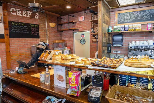 La Parisienne French Bakery offers authentic fine baked goods.