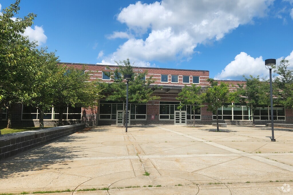 The Raynham Middle School is a public accredited 6-8 school located in Taunton neighborhood.