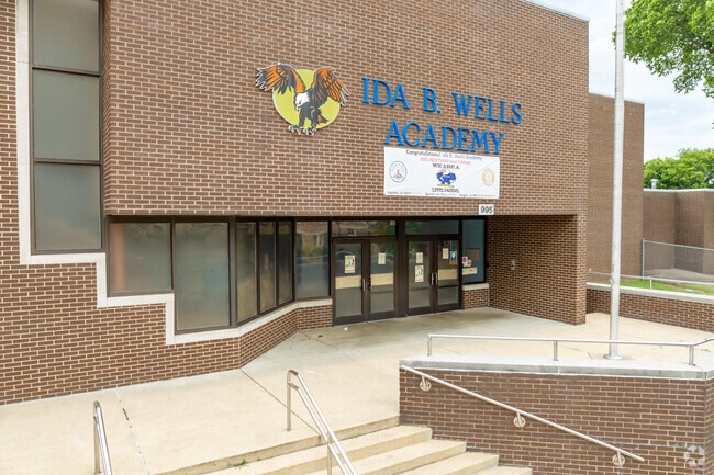 Ida B. Wells Academy in Memphis maintains a student-teacher ratio of 7:1.