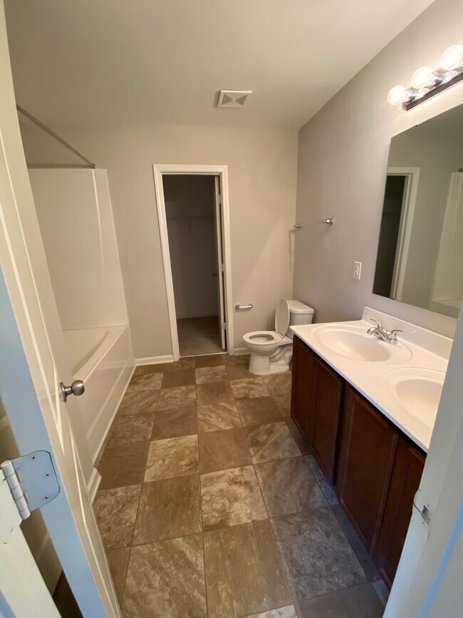 2036 E Park Dr, Lancaster, SC 29720 - photo 3