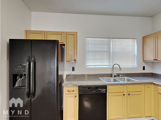 5050 Oakley Commons Blvd, Union City, GA 30291 - photo 4