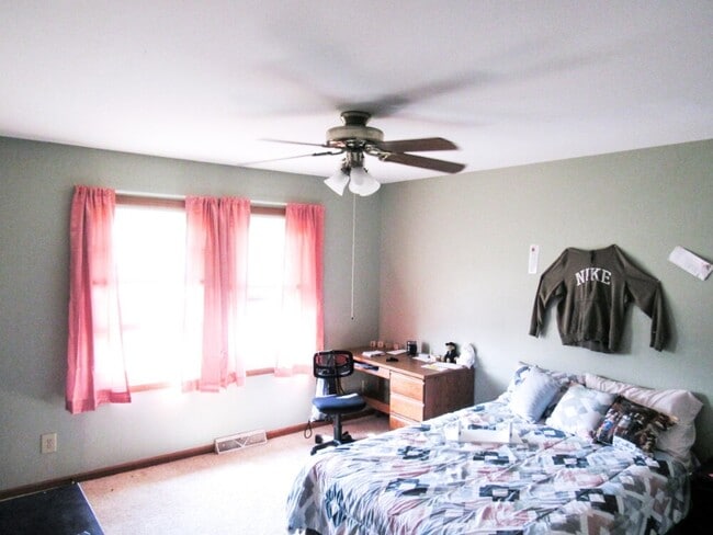 607 Marvin Ave, Grinnell, IA 50112 - photo 7