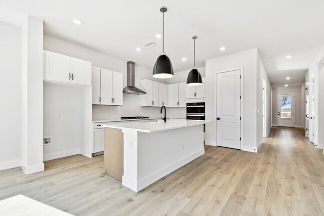 1550 Merrythought Ln unit 36476555, Sarasota, FL 34240 - photo 5