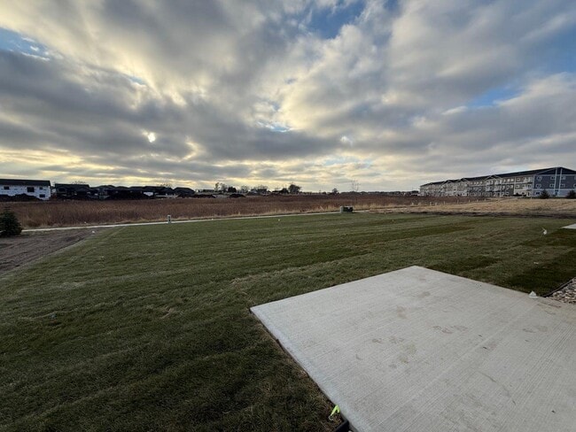 2324 Sweetgrass Dr, Brookings, SD 57006 - photo 3