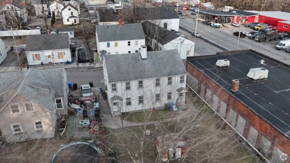 8 3rd St unit 10, Norwich, CT 06360 - photo 2