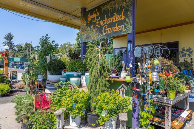 There are many local businesses along Northwest Boulevard in West Spokane.