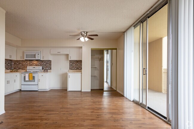 Newton Towers, Torrance, CA 90505 - photo 7