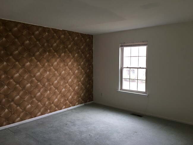 140 Longfield Ct, East Brunswick, NJ 08816 - photo 3