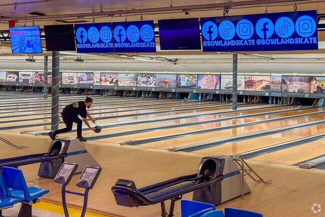 Lynnwood Bowl and Skate is a popular spot among locals for night time activities.