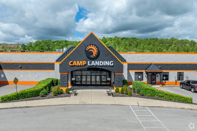 Just minutes from Cannonsburg, Camp Landing offers shopping, dining, and family-friendly attractions.
