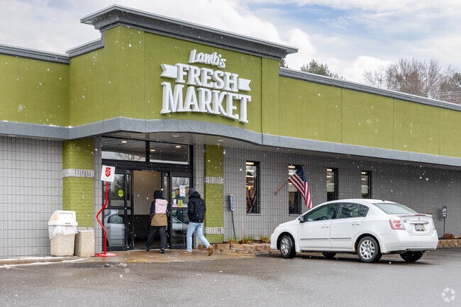 Lambs Fresh Market is a locally family owned grocery store chain for groceries and catering.
