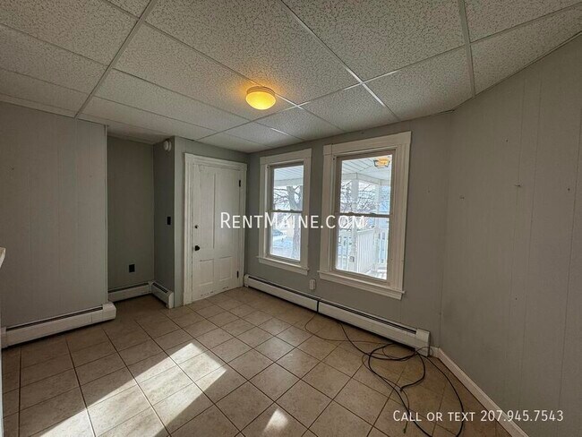 17 Edwards St unit 3, Waterville, ME 04901 - photo 3