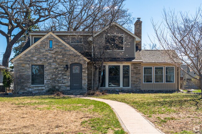 There are larger Bungalow styled housing all found on Woodlawn Blvd.