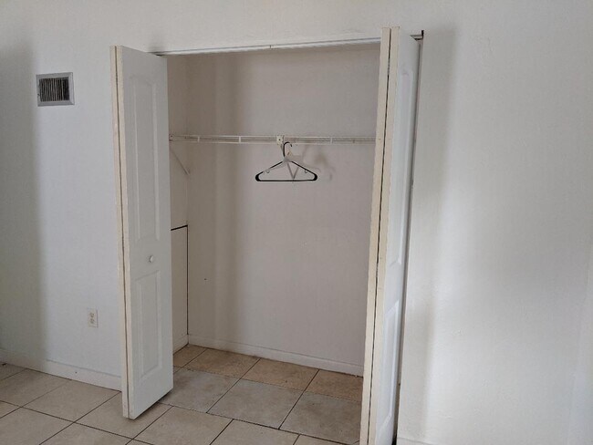 1816 5th St unit 1816, Sarasota, FL 34236 - photo 5