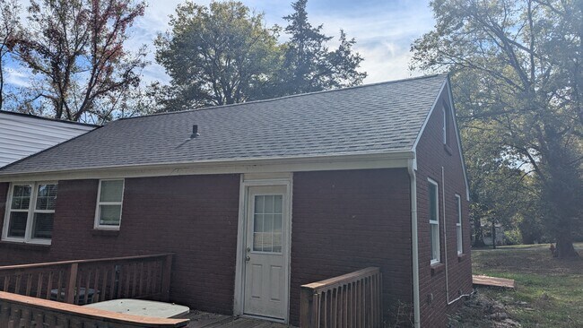 613 Vantrease Rd unit Vantrease A, Madison, TN 37115 - photo 6