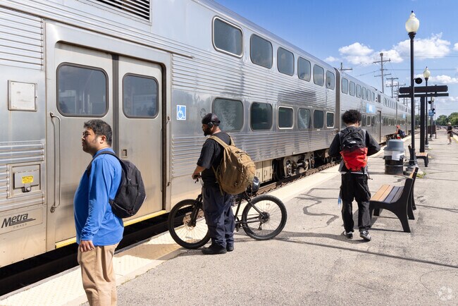 Kenosha Metra Station, 4 miles south of Downtown Kenosha, offers a park-and-ride lot.