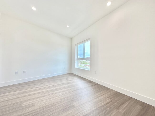 838 S La Brea Ave, Los Angeles, CA 90036 - photo 4