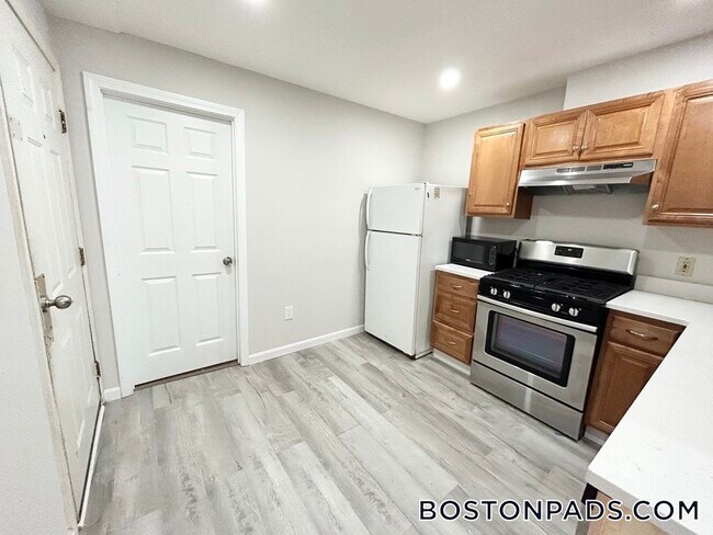 92 Hammond St unit 1, Roxbury Crossing, MA 02120 - photo 2