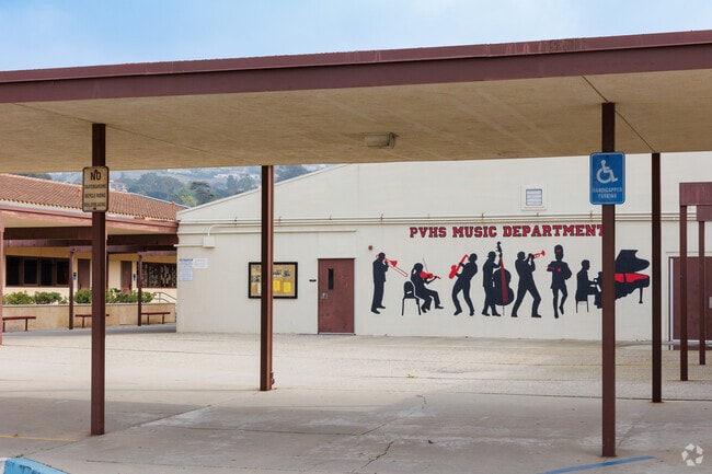 Courtyard at Palos Verdes High School features a Music Department mural.