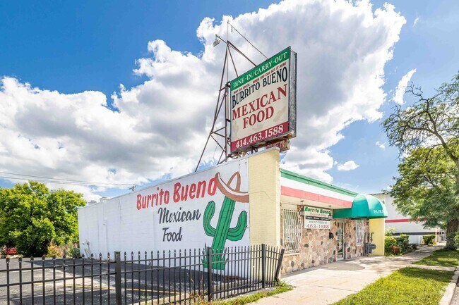 Burrito Bueno is in the northwest corner of Columbus Park.