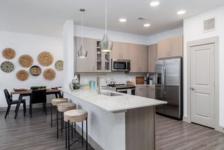 1400 Royal Crest Dr, Austin, TX 78741