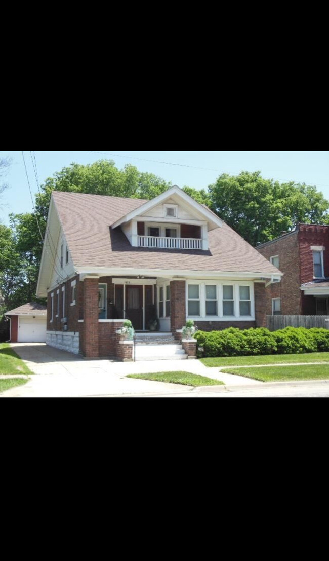 1622 S 6th St Unit Lower, Rockford, IL 61104
