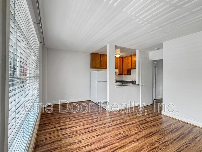 732 Scotland St unit 20, Williamsburg, VA 23185 - photo 3