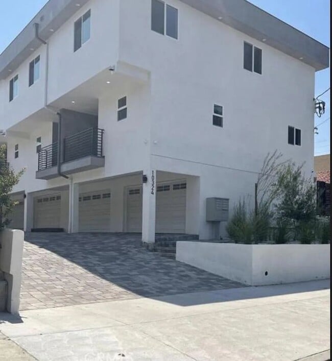 10324 Mt Gleason Ave, Los Angeles, CA 91042