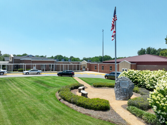 Leeds Elementary School serves students in grades K-5.