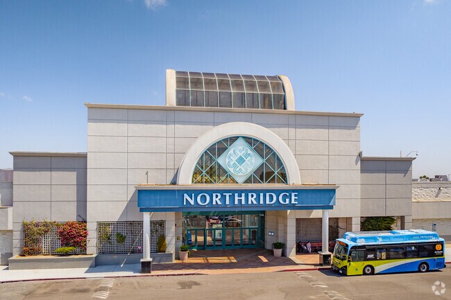 Northridge Mall in Northridge, Salinas, CA has a bus service for your public transit needs.