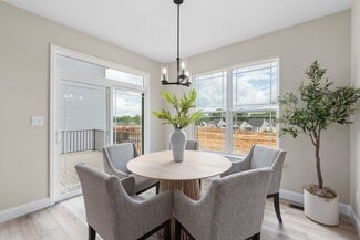 41 Pheasant Ring Dr, Saint Peters, MO 63376