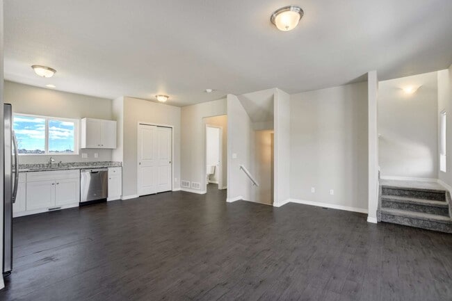 753 Grissom Dr, Colorado Springs, CO 80915 - photo 5