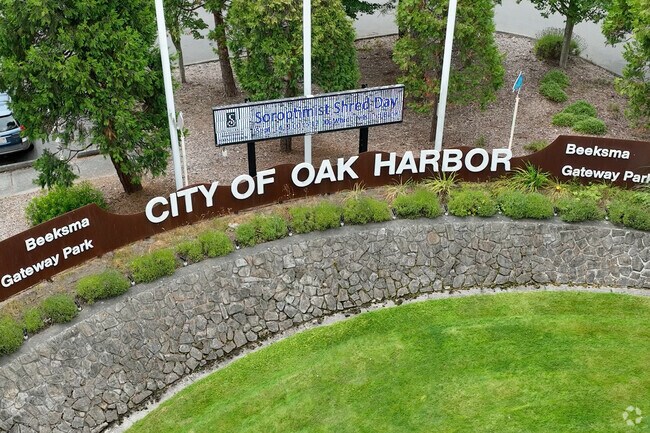 Oak Harbor is only a few miles from Penn Cove Park.