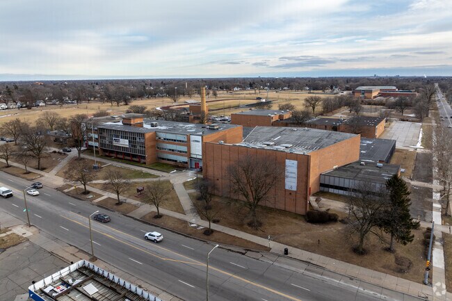 Laura F. Osborn High School is centrally located, making pick up and drop off easy.